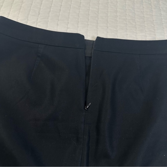 J. Crew 100% Cotton Black Pencil Skirt With Back Open and Zipper in Size 8 - Picture 7 of 10